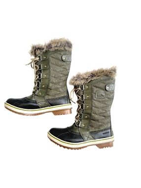 Sorel Tofino II‎ Winter Snow Boots Green Black Fur Trim Women’s 6